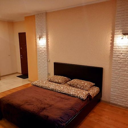 Залізнична 49 "Хочу Цю!" Appartement Ivano-Frankivsk Buitenkant foto