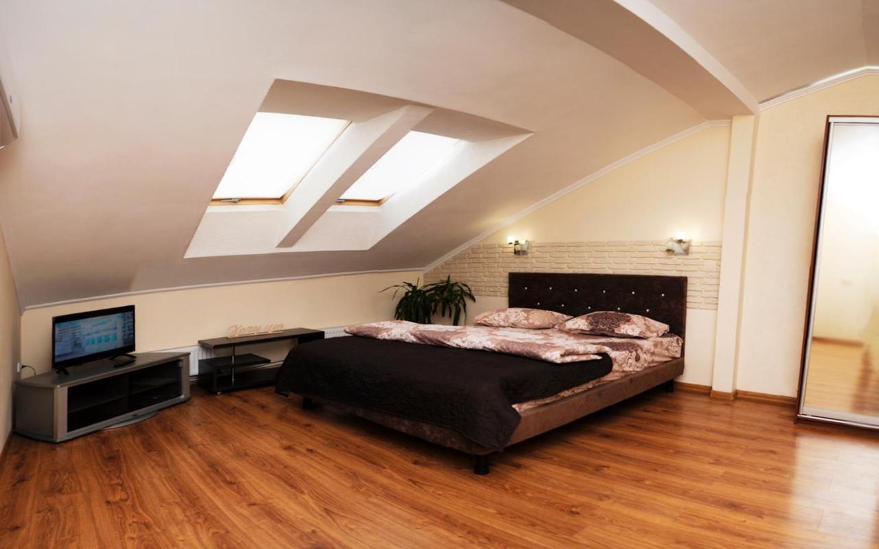 Залізнична 49 "Хочу Цю!" Appartement Ivano-Frankivsk Buitenkant foto